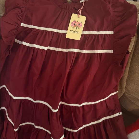 Entro Burgundy Dress with White Accents - Picture 4 of 4